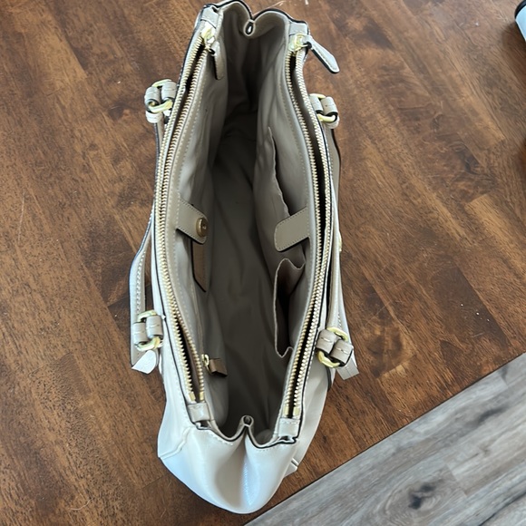 Coach Peyton Tan Leather Purse F25669 - Picture 2 of 13